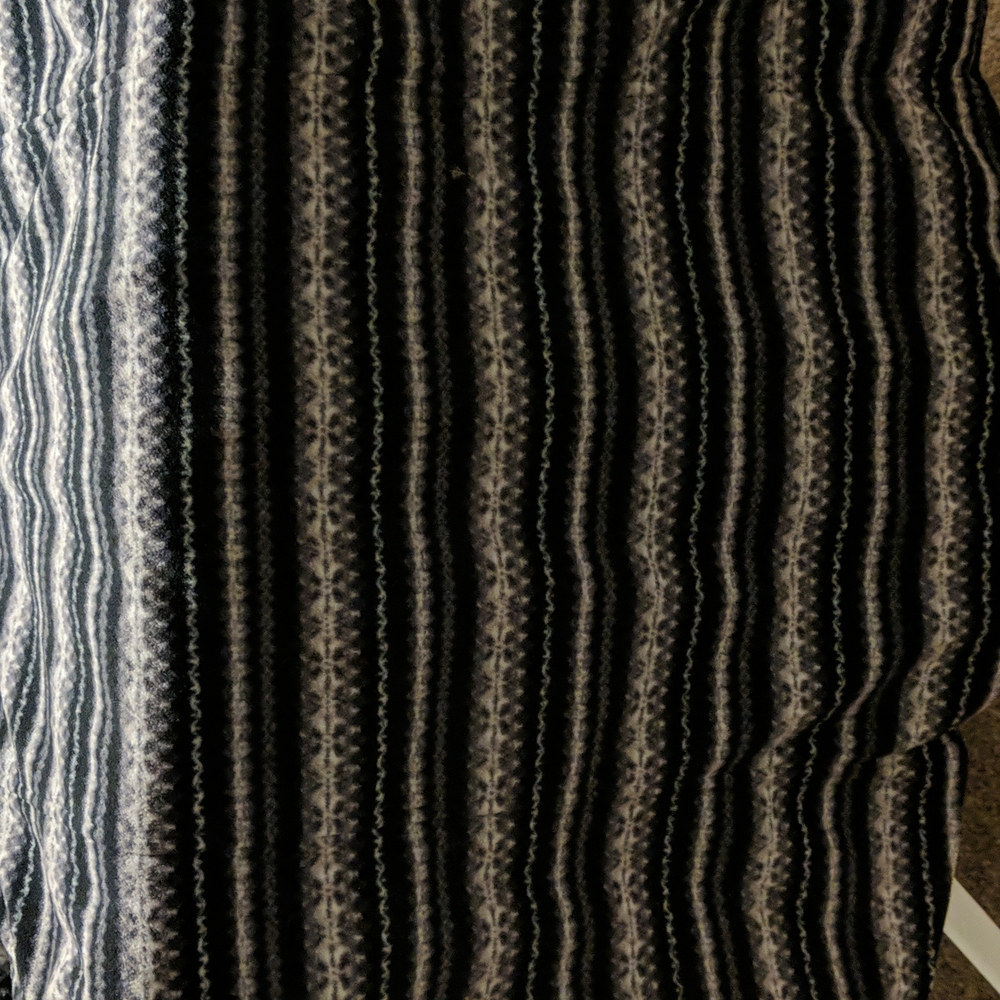 Fleece - Picture 4 of 4
